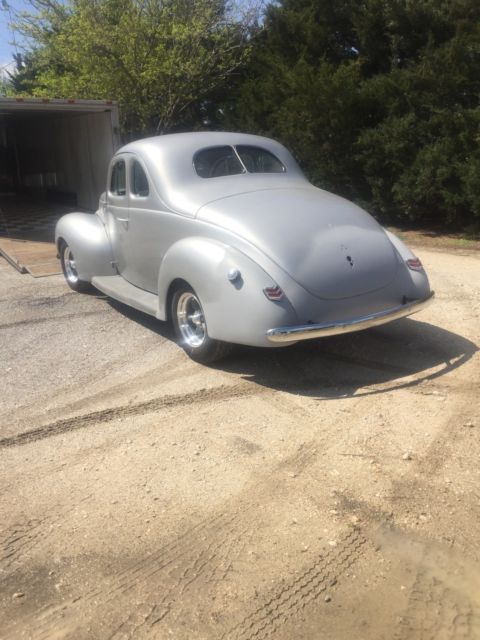 1940 Ford 2 door coupe