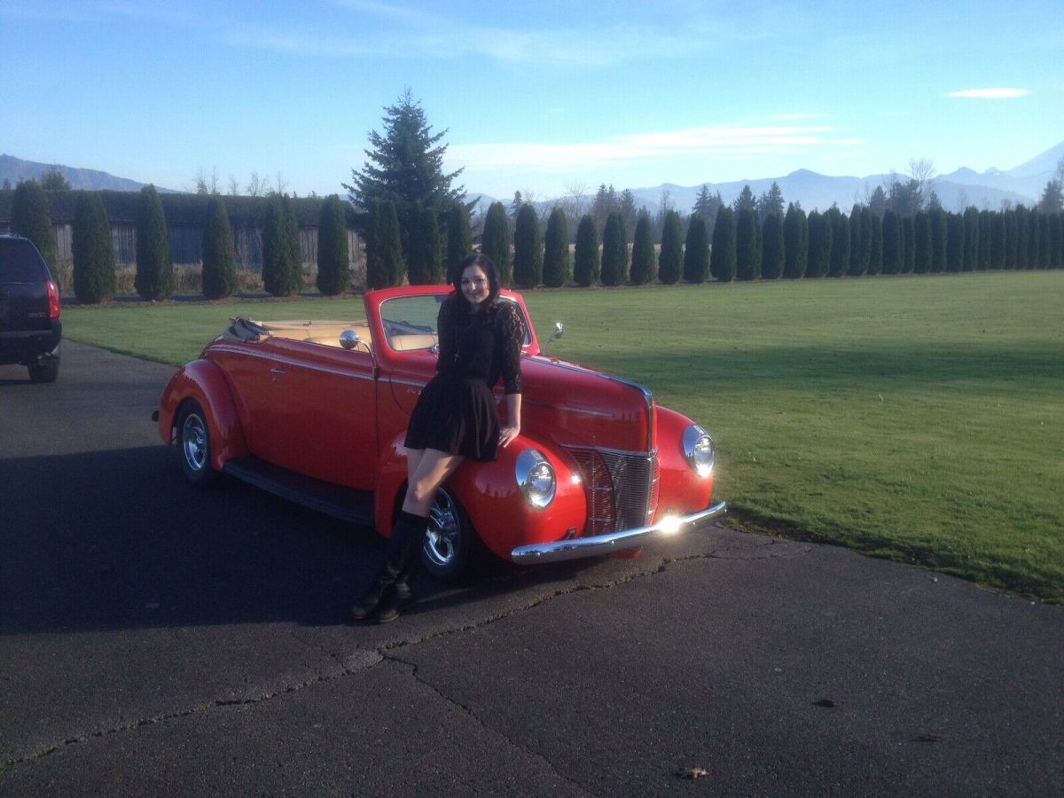 1940 Red Ford convertible Convertible