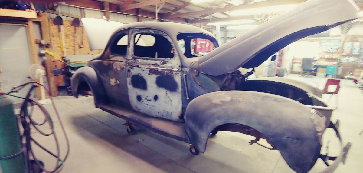 1940 Ford Standard Coupe