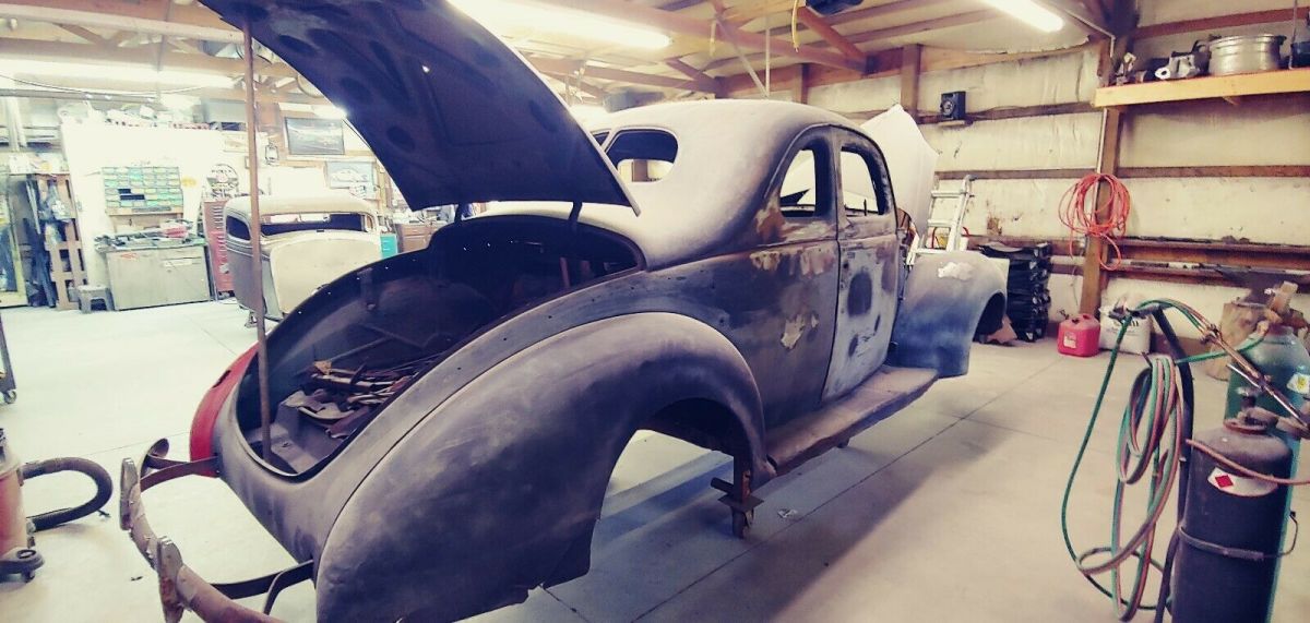 1940 Ford Standard Coupe