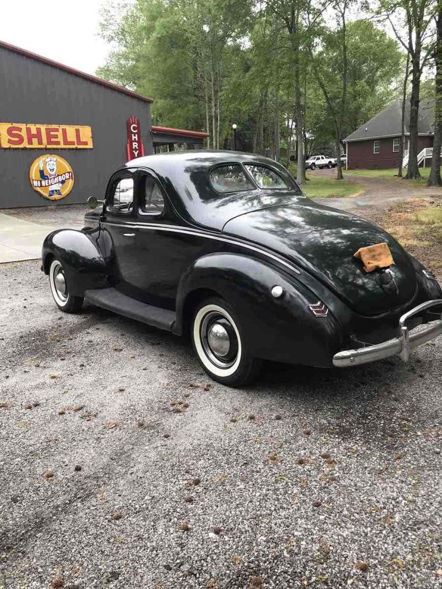 1940 Black Ford Coupe
