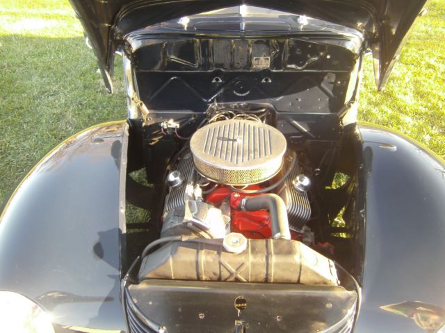 1940 Blue Ford Deluxe Coupe
