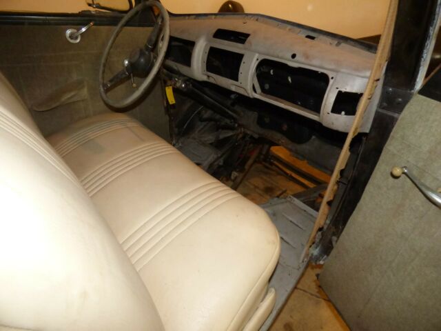 1940 Ford Deluxe Coupe