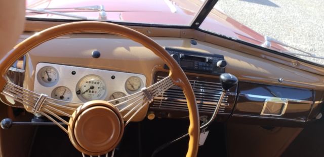 1940 Maroon Cranberry Ford Deluxe coupe Coupe