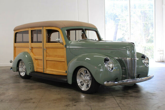 1940 -- Ford Deluxe Station Wagon
