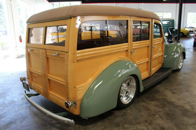 1940 -- Ford Deluxe Station Wagon