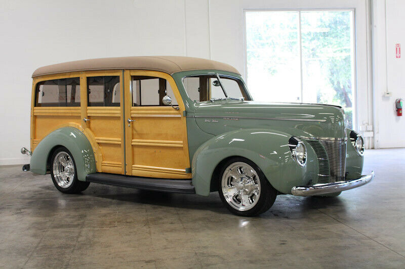 1940 Green Ford Deluxe Station Wagon