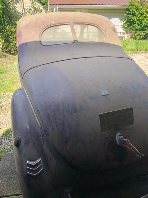 1940 Ford Deluxe Coupe