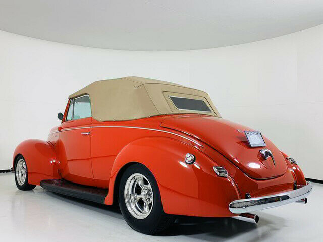 1940 Red Ford Deluxe Conv