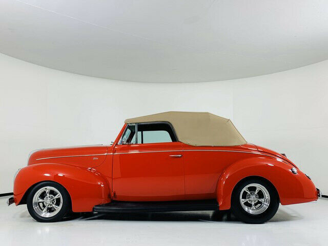 1940 Red Ford Deluxe Conv