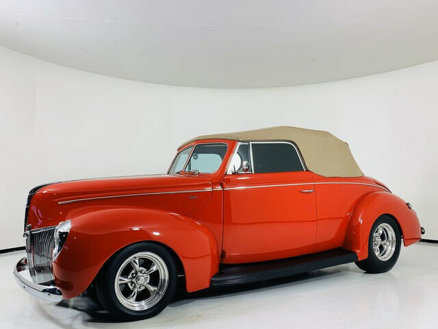 1940 Red Ford Deluxe Conv