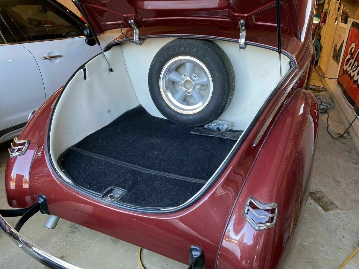 1940 Ford Deluxe Coupe