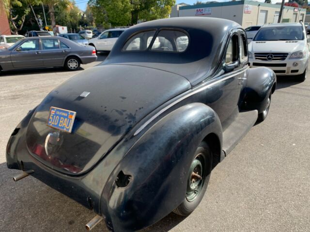 1940 Ford Deluxe Coupe