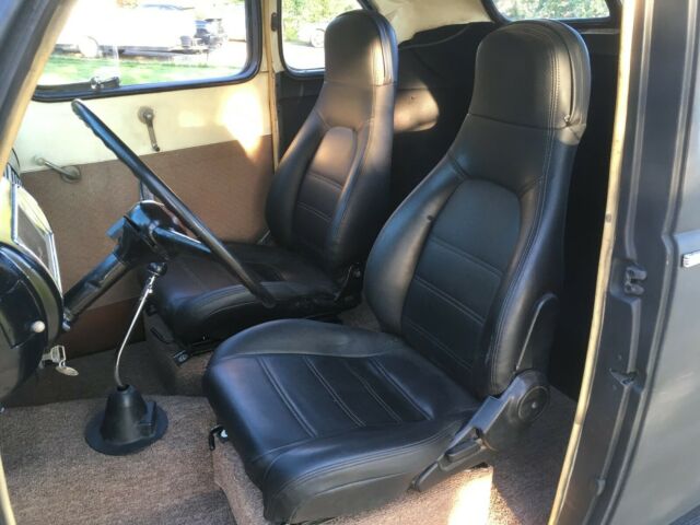 1940 Black Ford Deluxe Coupe
