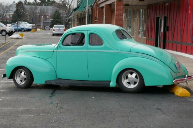 1940 Green Ford Hot Rod / Street Rod 2 Door