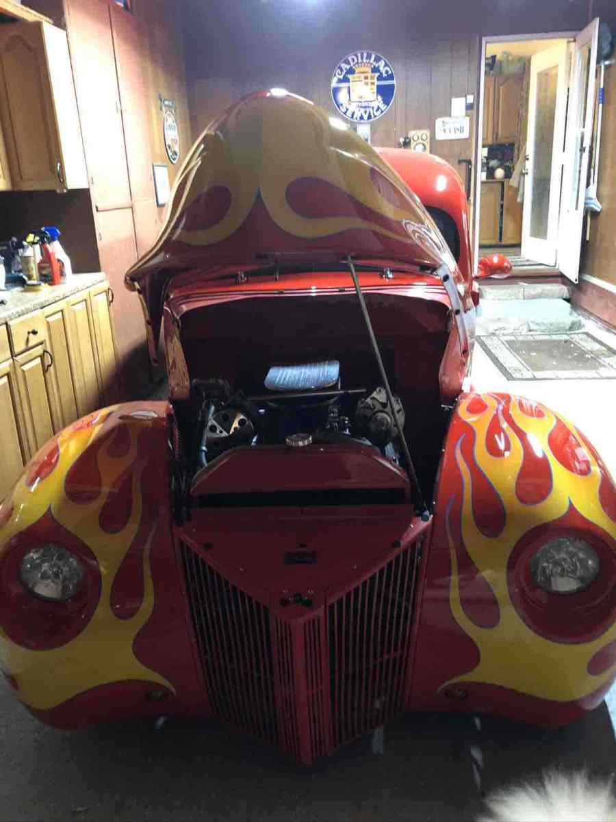 1940 Red Ford sedan Sedan