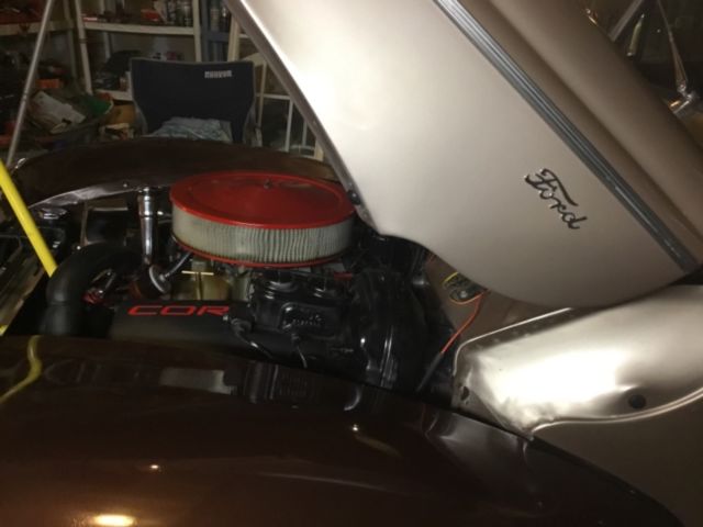 1940 Gold/Brown Ford SEDAN Fastback/Sedan/split window