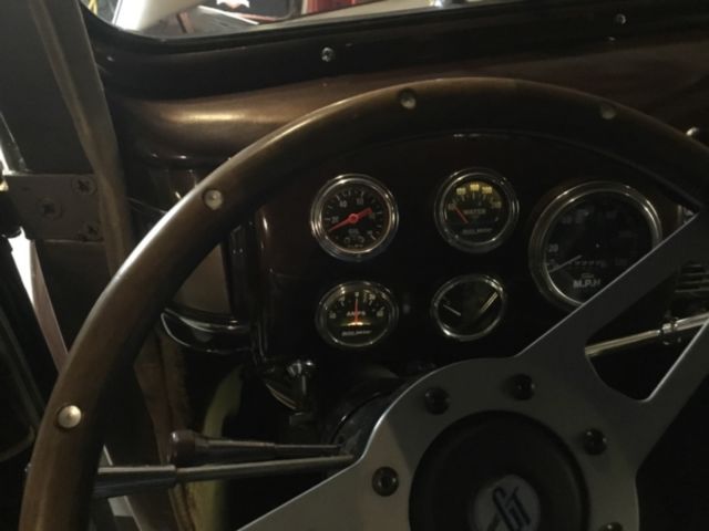 1940 Gold/Brown Ford SEDAN Fastback/Sedan/split window