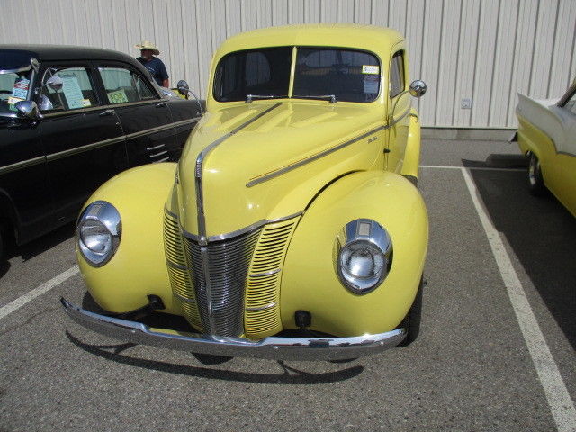 1940 Yellow Ford Tudor sedan Sedan