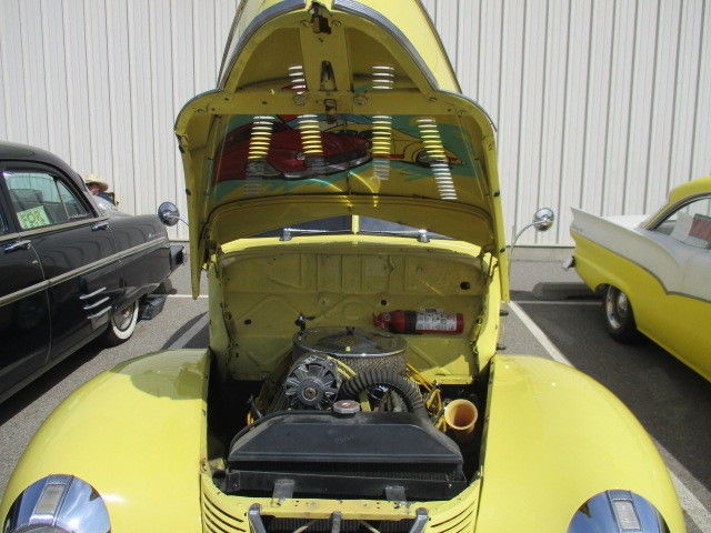 1940 Yellow Ford Tudor sedan Sedan