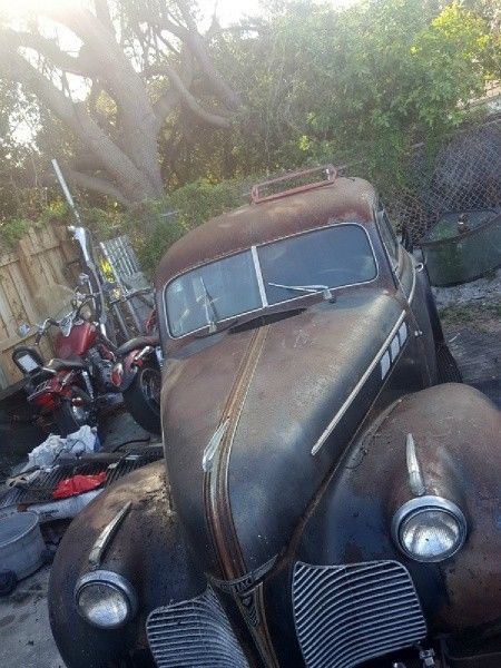 1940 Peach Pontiac Deluxe 4 door