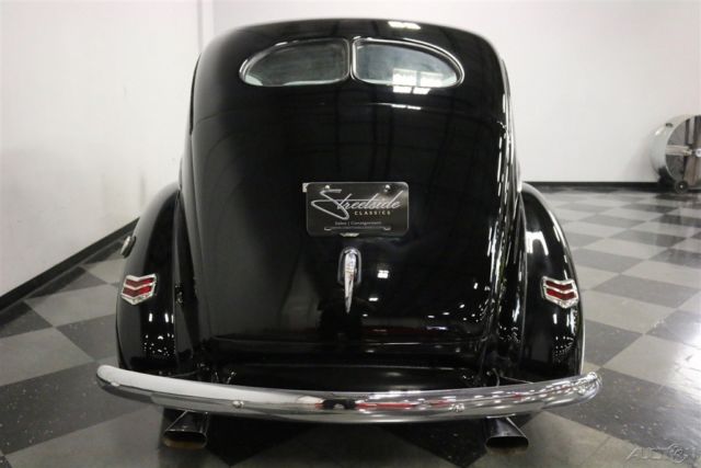 1940 Black Ford Deluxe