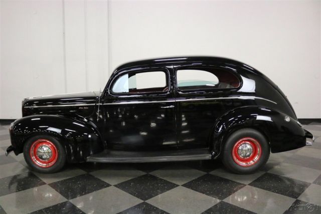 1940 Black Ford Deluxe