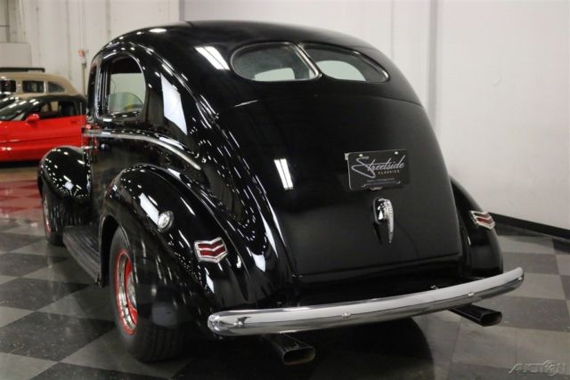 1940 Black Ford Deluxe