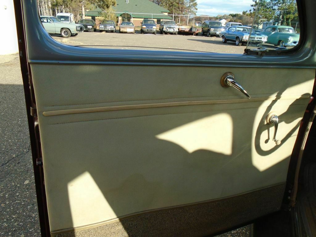 1941 MAROON Ford DELUXE --