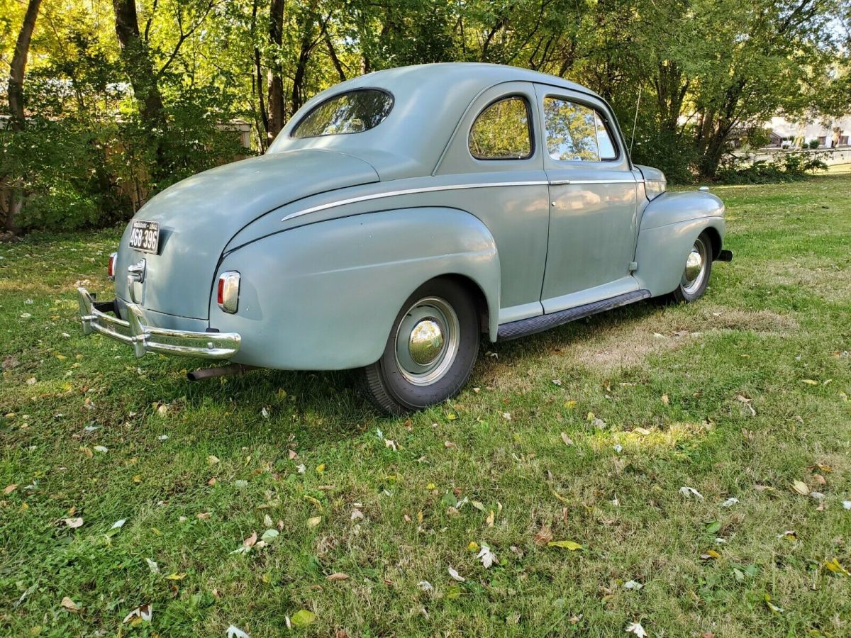 1941 Green Ford Deluxe Coupe
