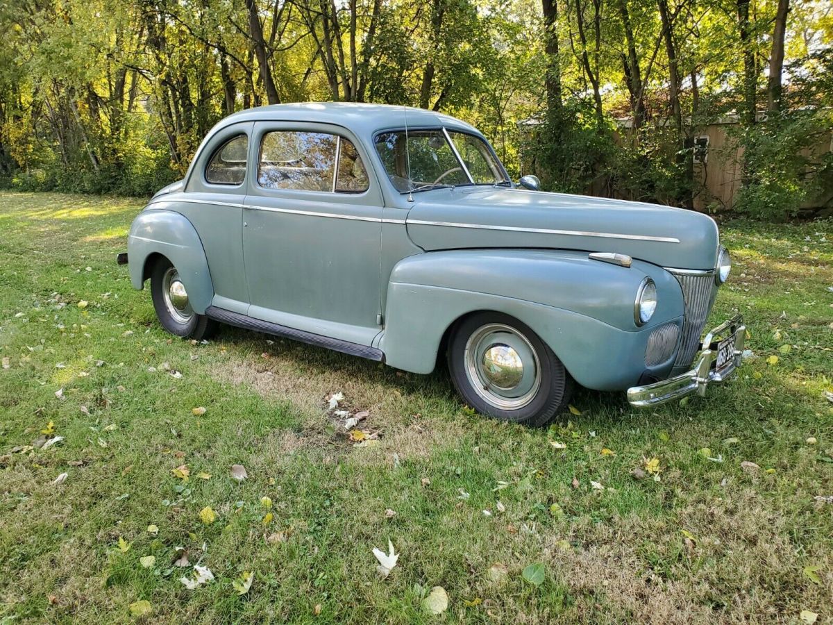 1941 Green Ford Deluxe Coupe