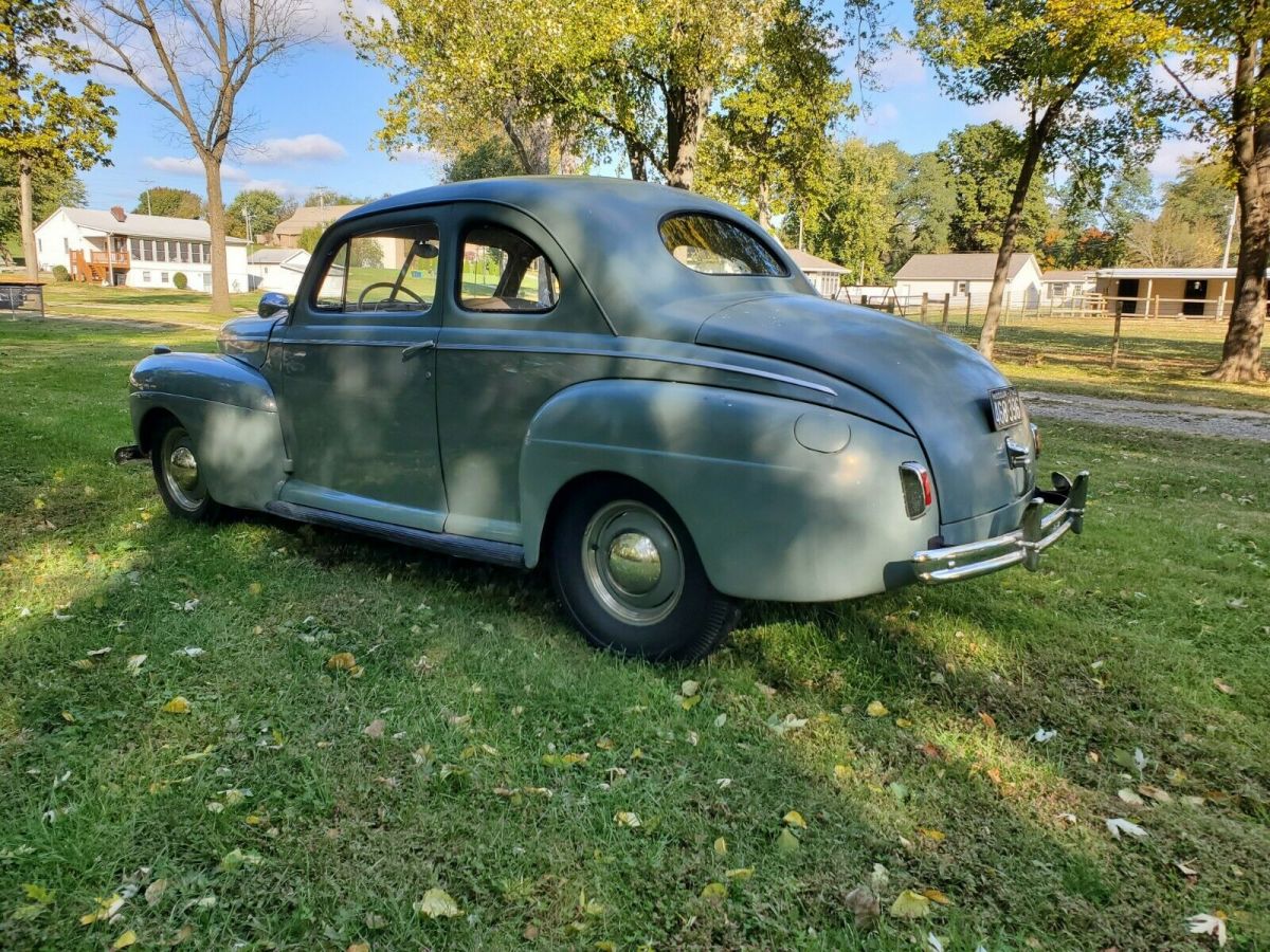 1941 Green Ford Deluxe Coupe