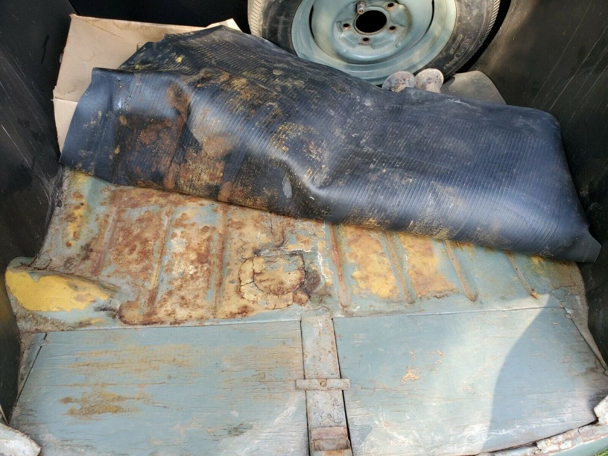 1941 Green Ford Deluxe Coupe