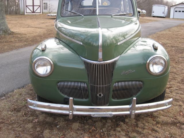1941 Green Ford Super Deluxe Sedan