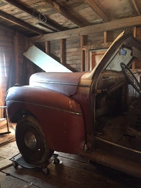 1941 Red/Green Ford Super Deluxe Wagon