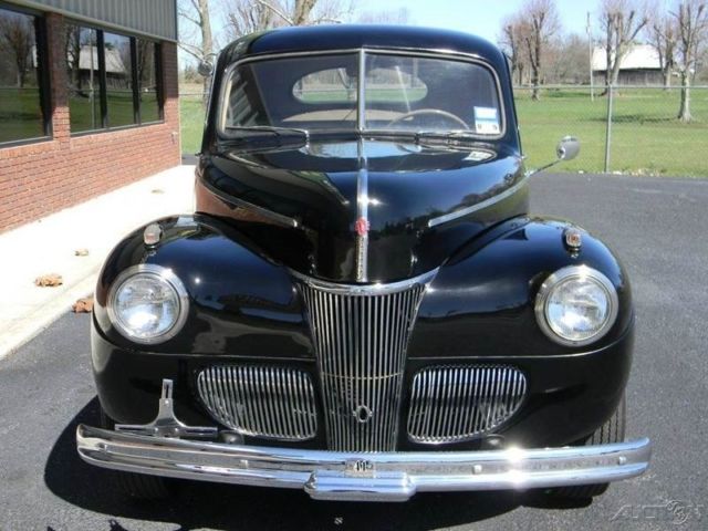 1941 Black Ford Deluxe