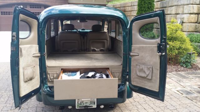 1942 Green Chevrolet Suburban SUV