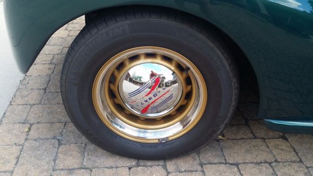 1942 Green Chevrolet Suburban SUV