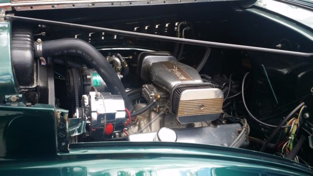 1942 Green Chevrolet Suburban SUV