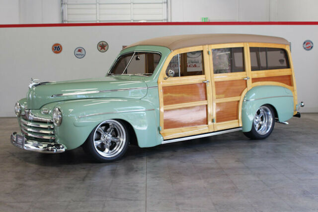 1942 Green Ford Deluxe Station Wagon