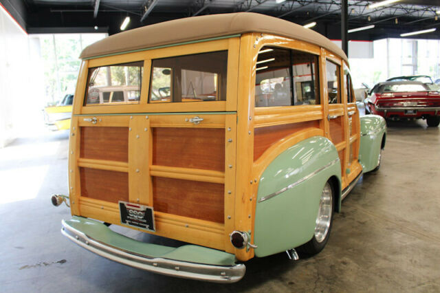 1942 Green Ford Deluxe Station Wagon