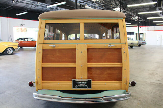 1942 Green Ford Deluxe Station Wagon