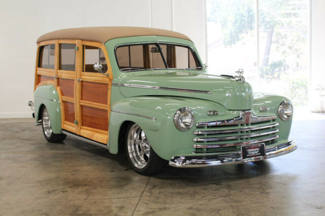 1942 Green Ford Deluxe Station Wagon