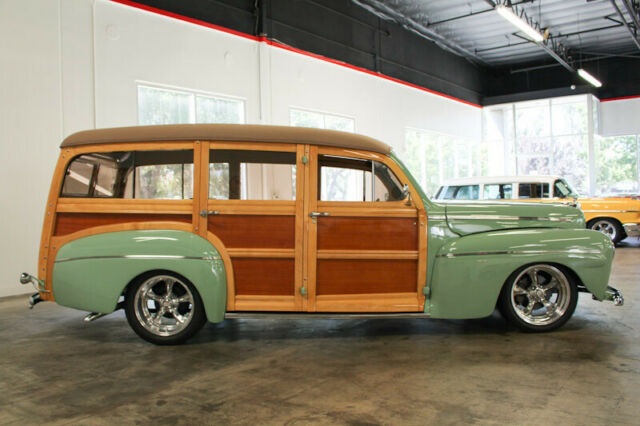 1942 Green Ford Deluxe Station Wagon