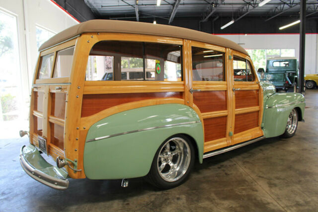 1942 Green Ford Deluxe Station Wagon