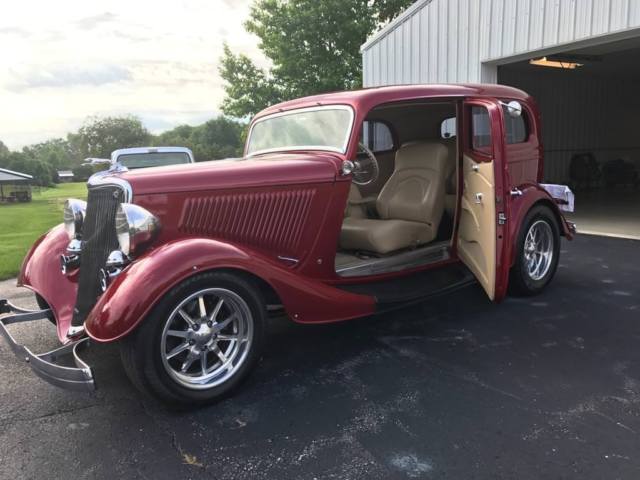 1934 Burgundy Ford Tudor