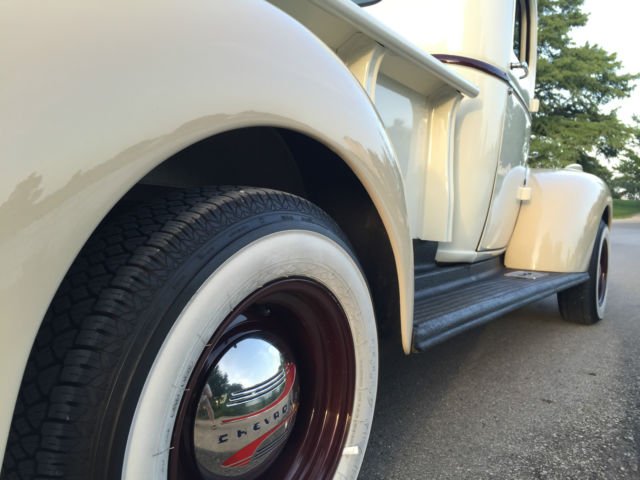 1946 Two Tone Tan/Cream Chevrolet Other Pickups U/K