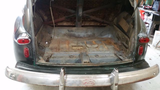 1946 ///////////////////////////////Dark Green Ford Other 2Dr. Sedan