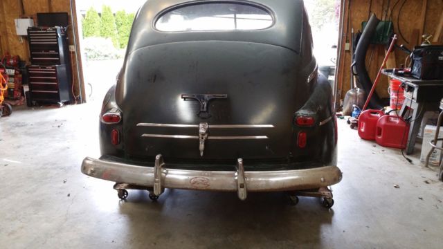 1946 ///////////////////////////////Dark Green Ford Other 2Dr. Sedan