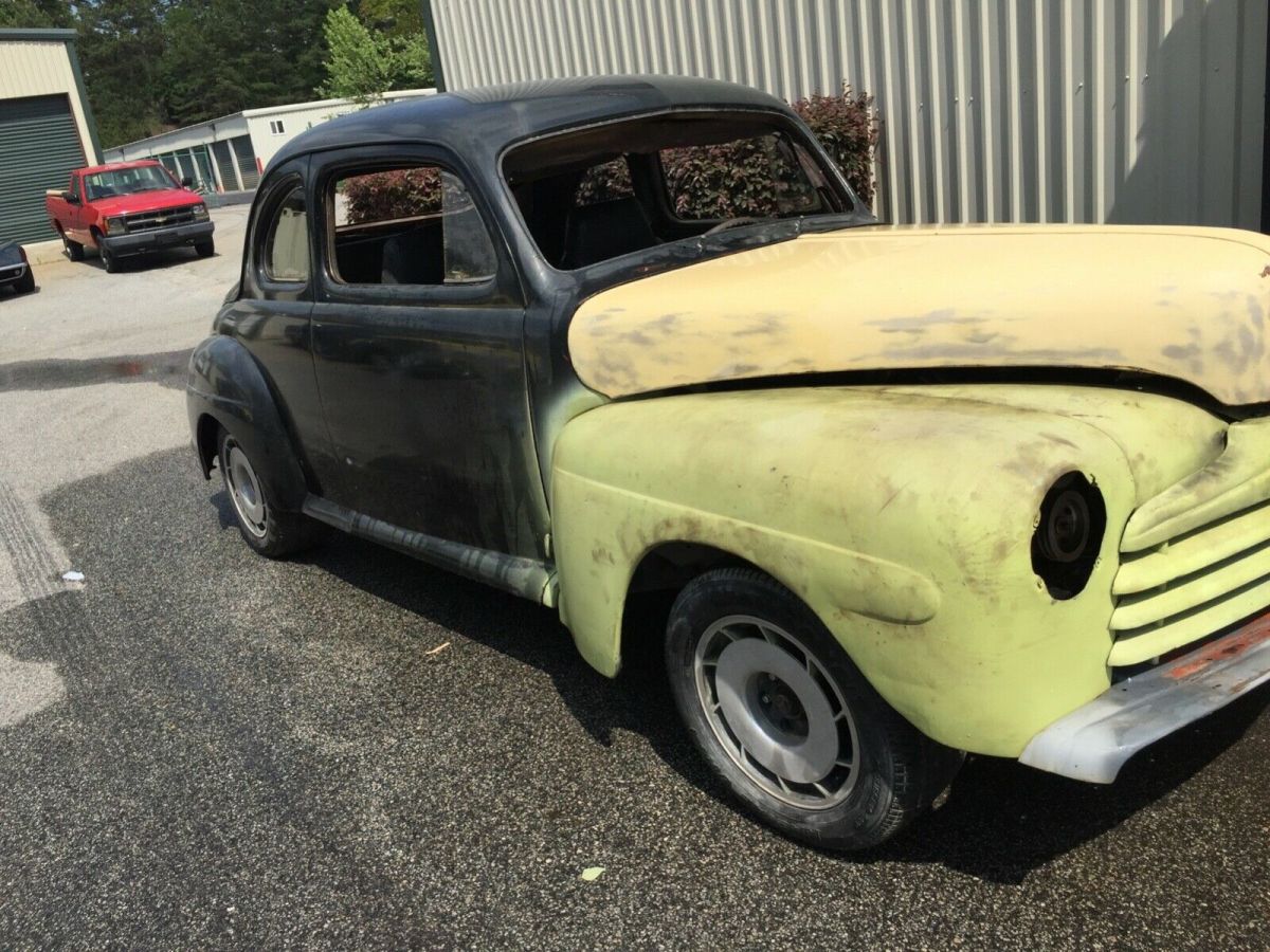 1946 Ford Deluxe Coupe